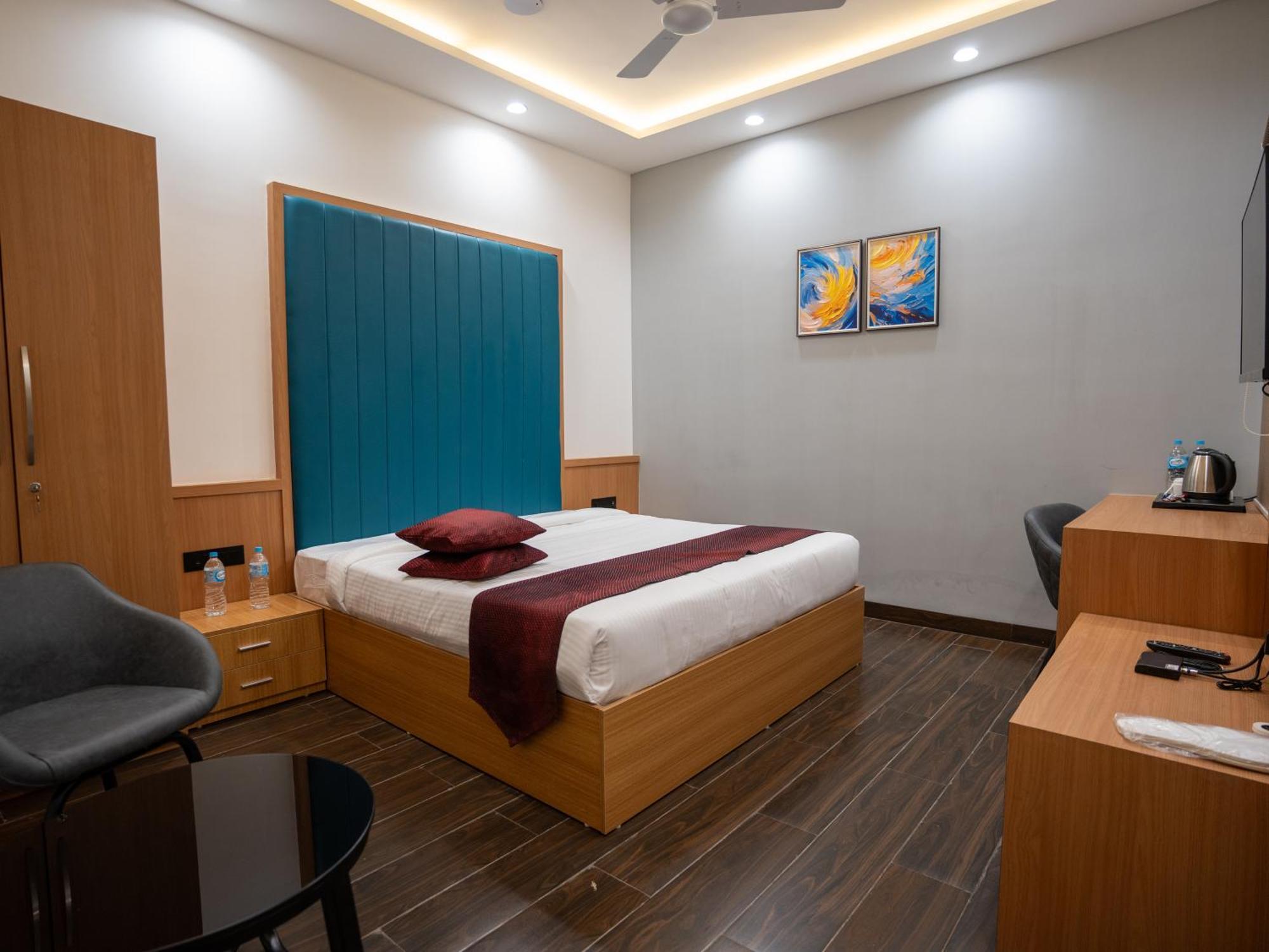 Hotel Alba Inn, Индор Екстериор снимка