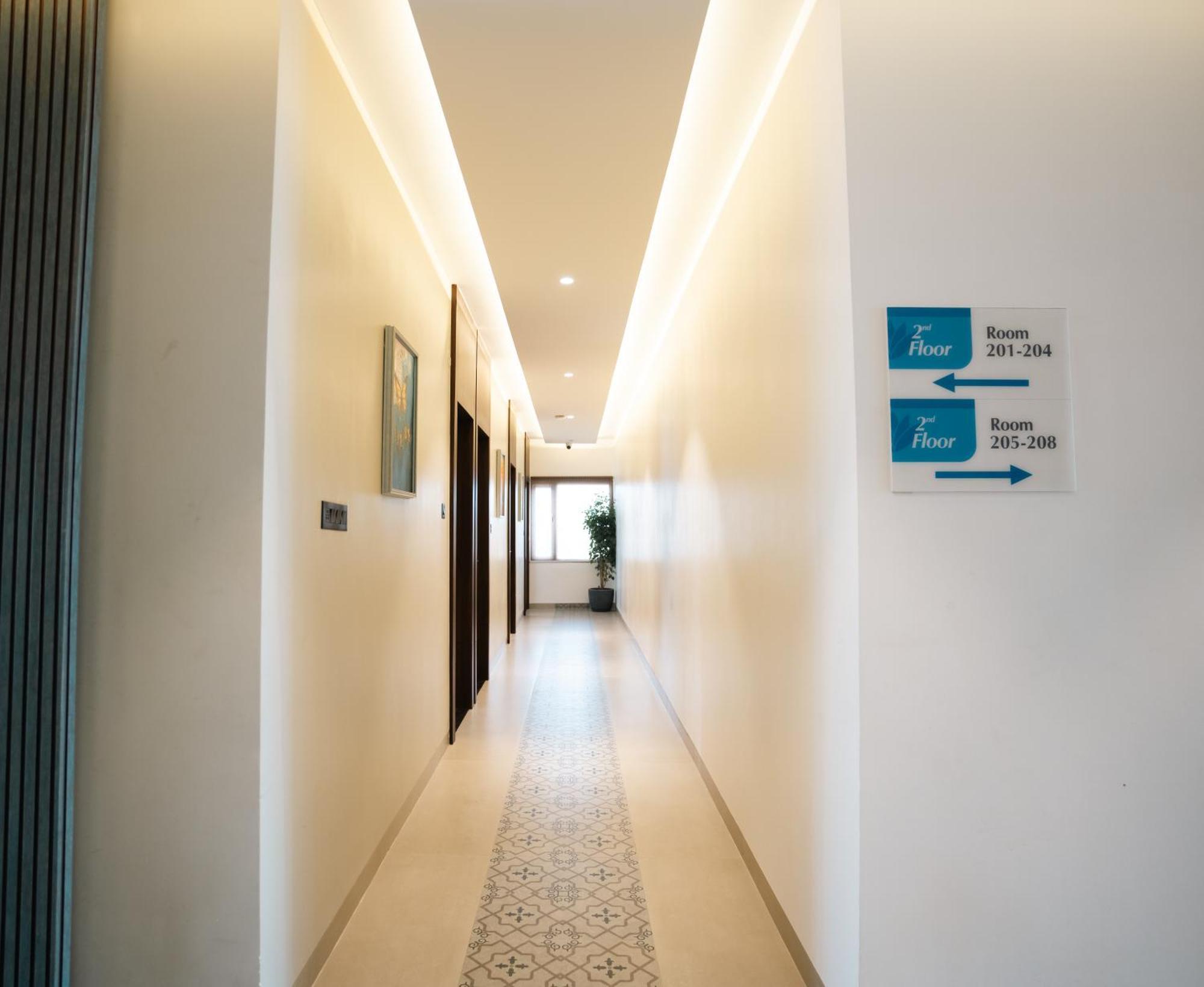 Hotel Alba Inn, Индор Екстериор снимка